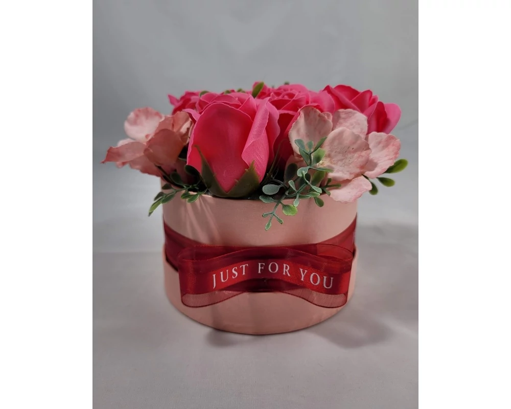 'Just for you' ciklámen rózsa virágbox